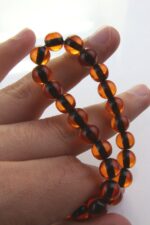 Toz Kehribar Tesbih Yuvarlak Küre İp Yolu Boyalı Sürmeli Kesim Kırmızı Renkli Metal Püsküllü