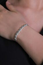 Yeşil Yeşim Kare Taşlı Asansörlü Bayan Gümüş Bileklik