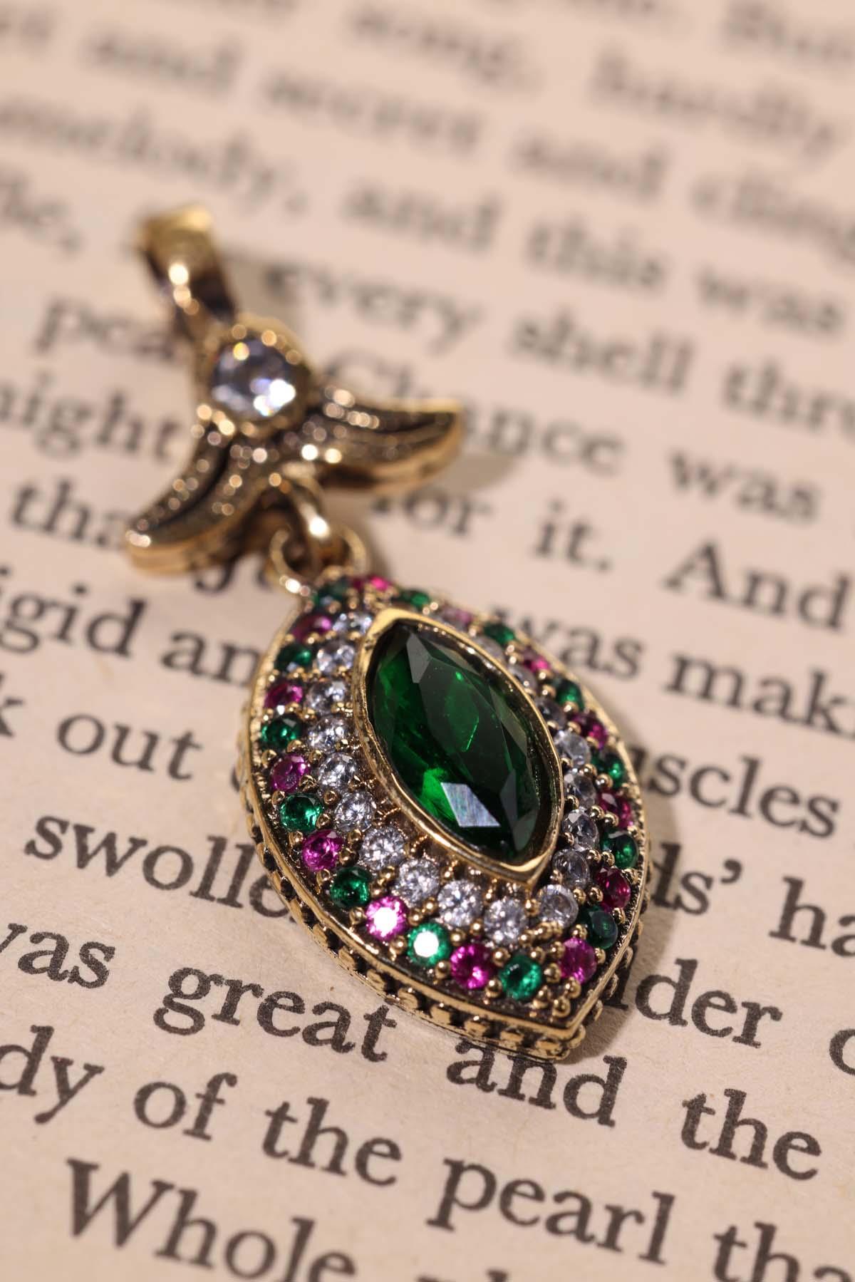 Midyat Serisi Yeşil Renkli Yeşim Taşlı Otantik Gümüş Üçlü Kadın Seti