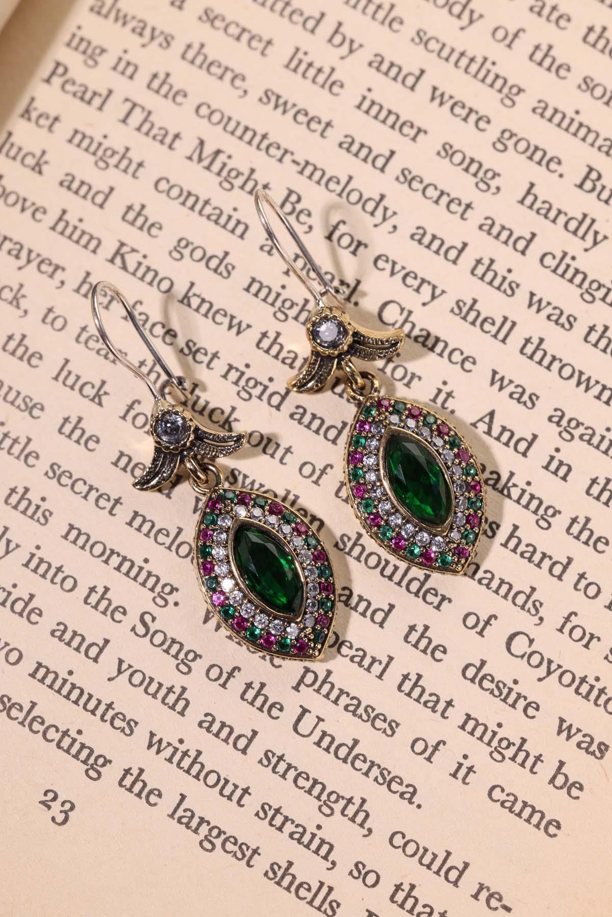 Midyat Serisi Yeşil Renkli Yeşim Taşlı Otantik Gümüş Üçlü Kadın Seti