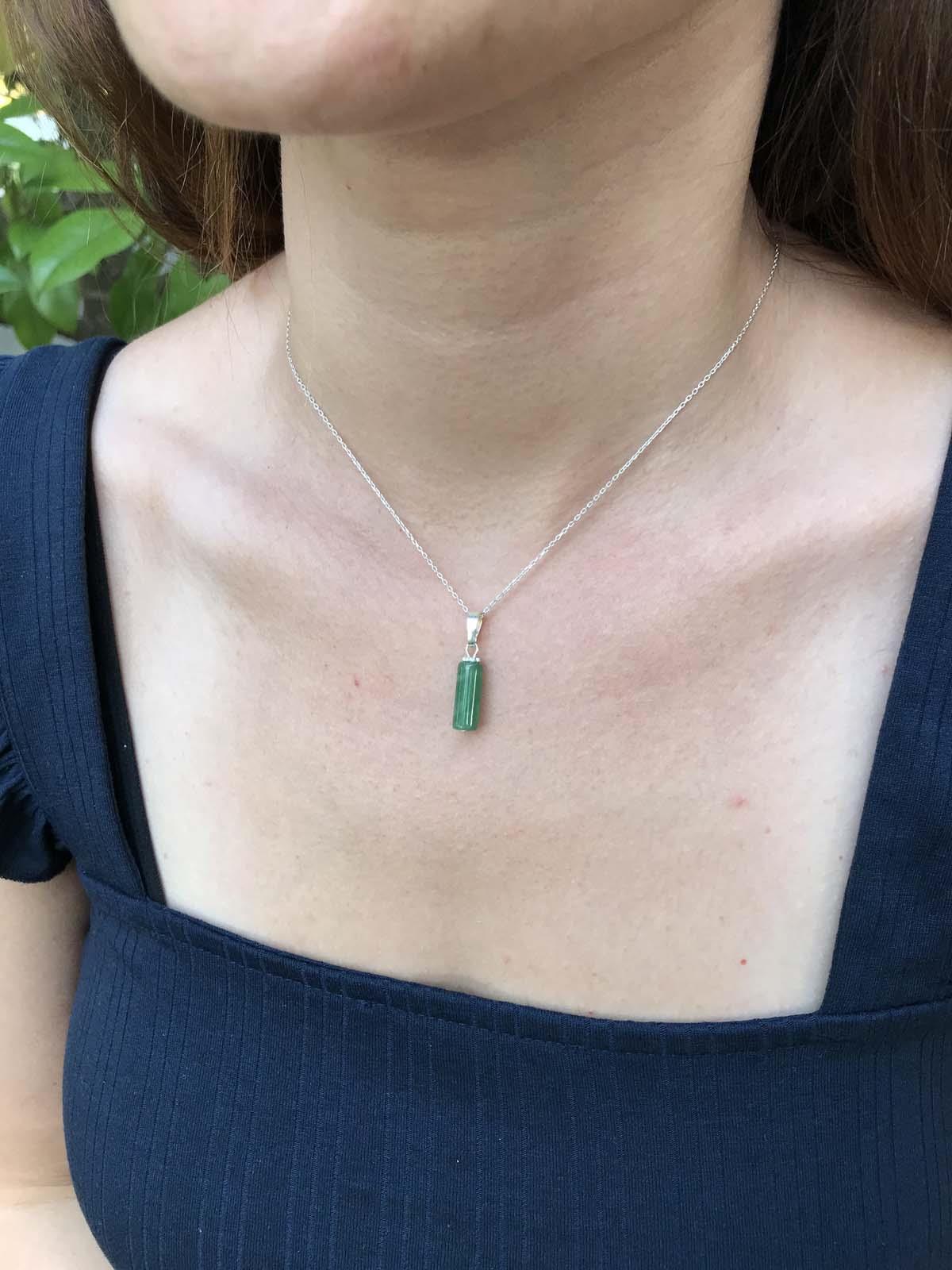 Doğal Zümrüt Taşlı Bayan Kolye