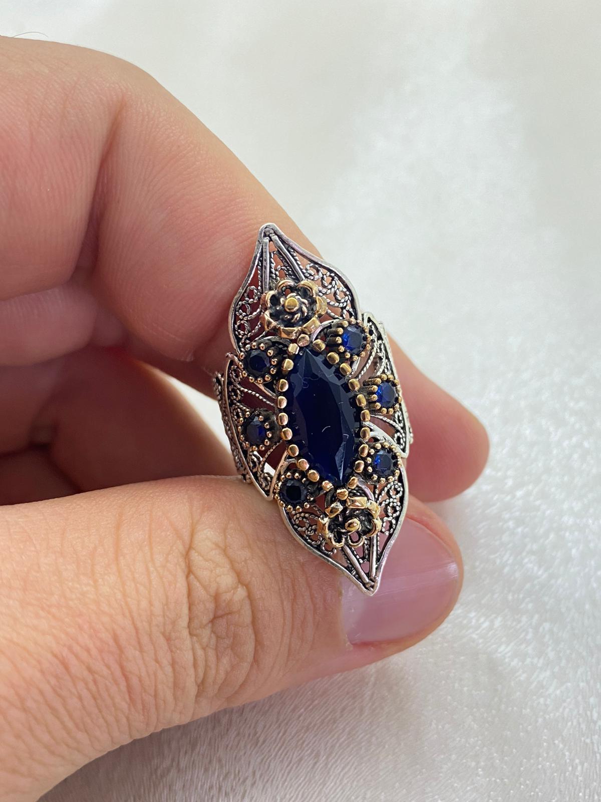 Safir Taşlı Dizi Yüzüğü Telkari Gümüş Motifli Bayan Yüzük