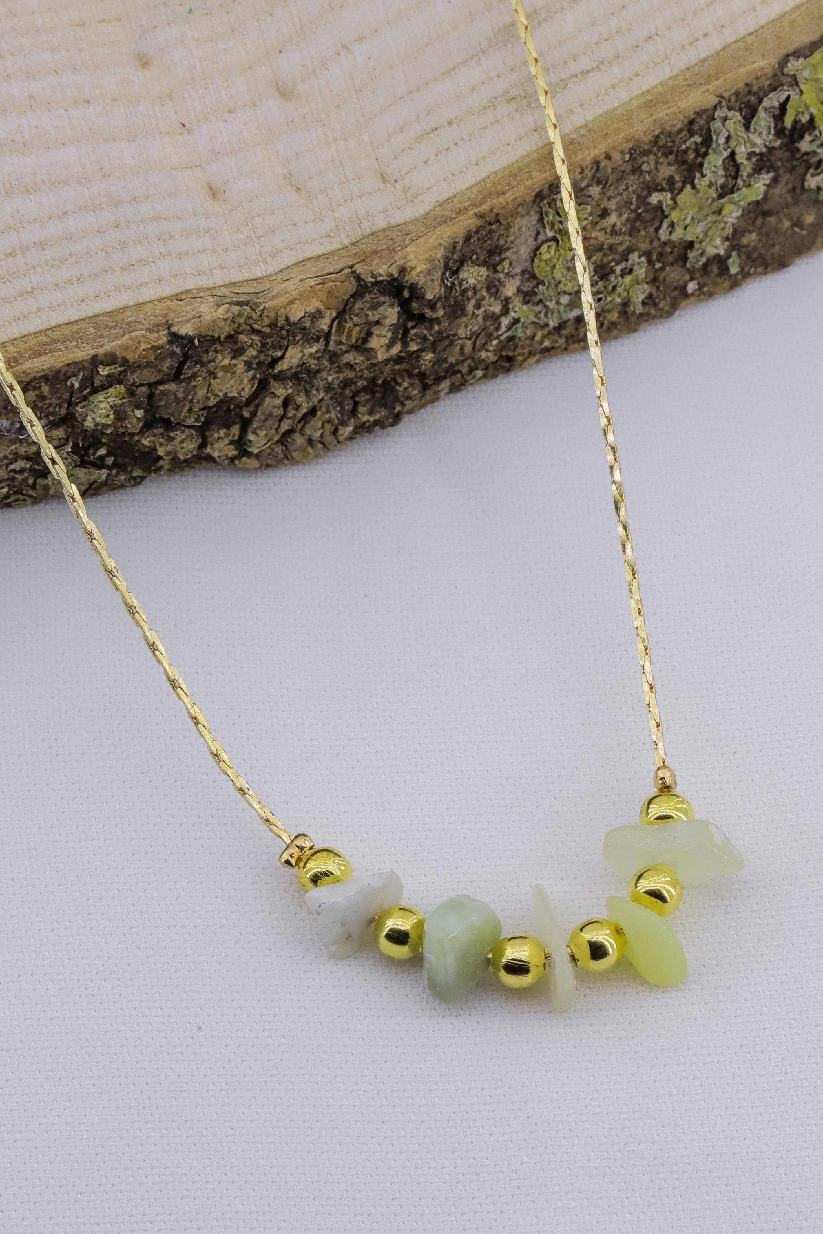 Kırık Taşlar Serisi Doğaltaşlı Mix Kadın Genç Kız Kolyesi Modeli