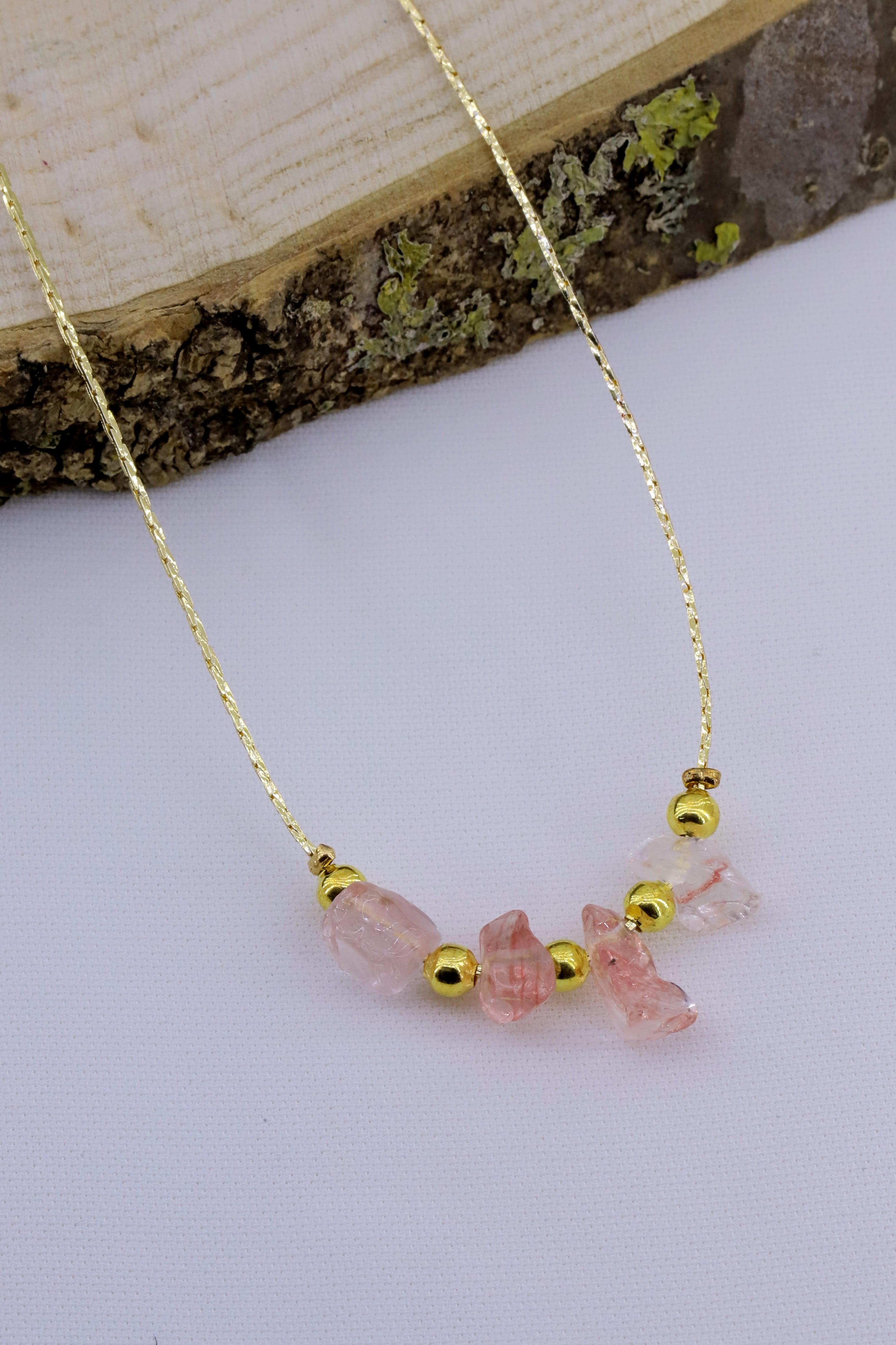 Kırık Taşlar Serisi Doğaltaşlı Mix Kadın Genç Kız Kolyesi Modeli