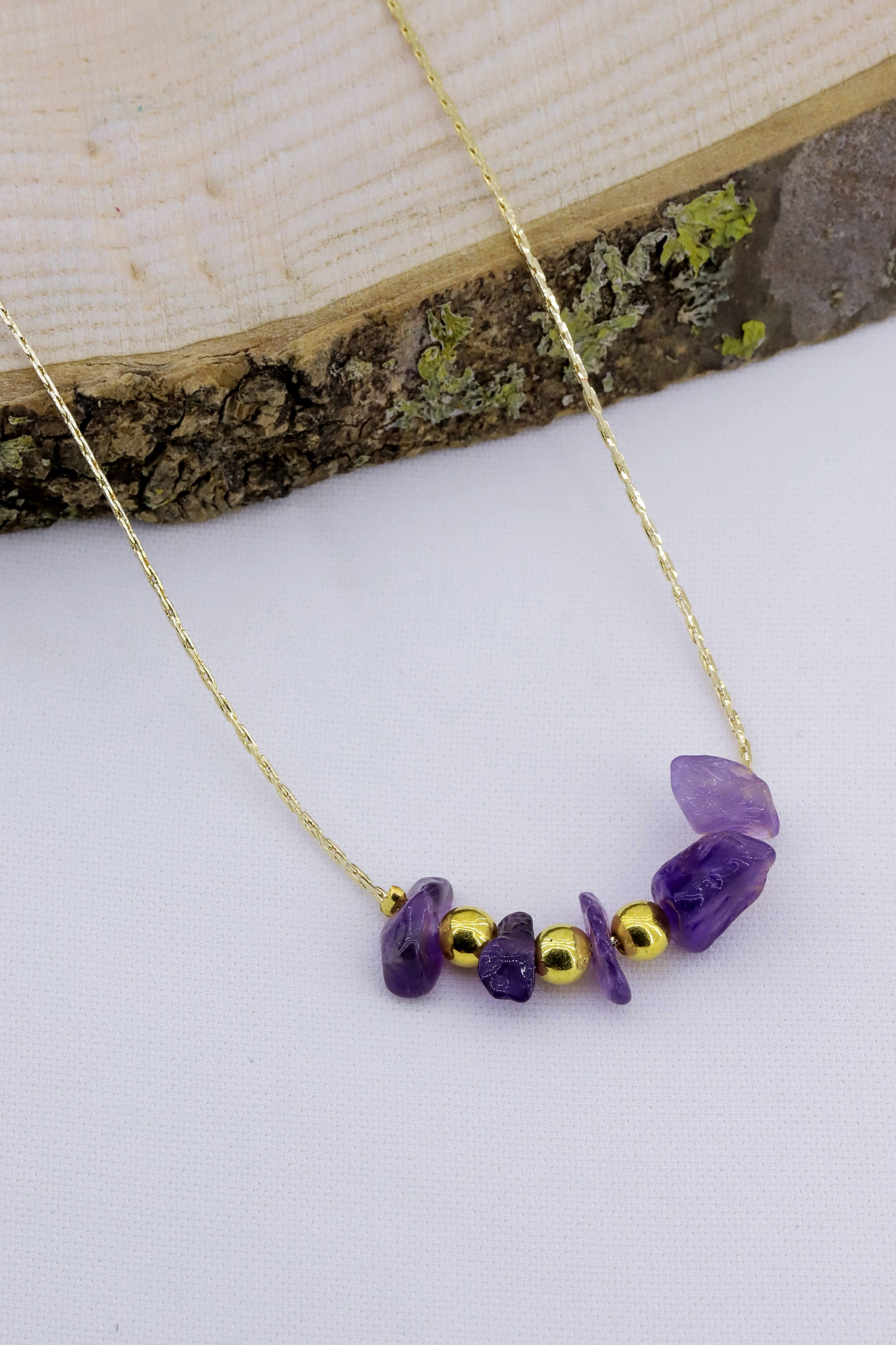 Kırık Taşlar Serisi Doğaltaşlı Mix Kadın Genç Kız Kolyesi Modeli