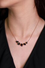 Kırık Taşlar Serisi Doğaltaşlı Mix Kadın Genç Kız Kolyesi Modeli