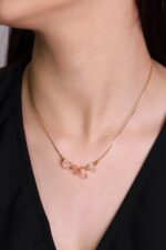 Kırık Taşlar Serisi Doğaltaşlı Mix Kadın Genç Kız Kolyesi Modeli