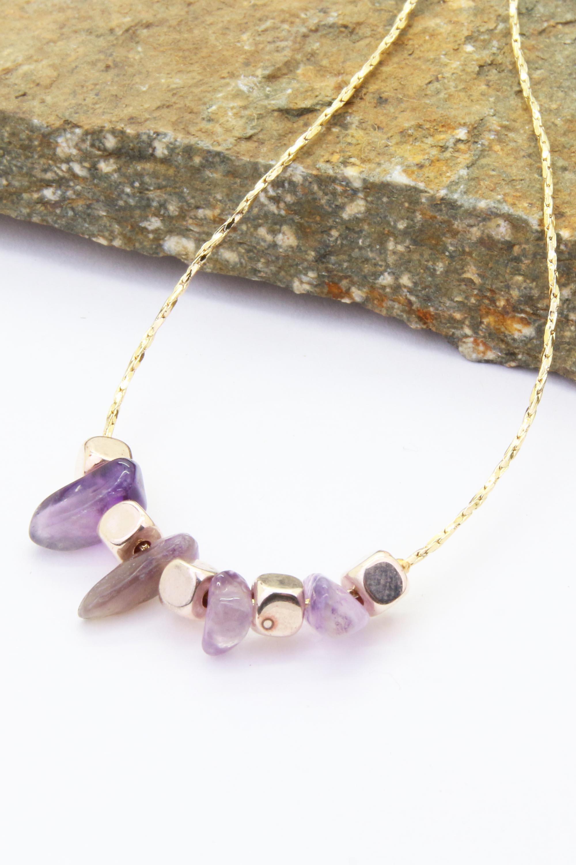 Kırık Taşlar Serisi Doğaltaşlı Mix Kadın Genç Kız Kolyesi Modeli