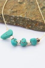 Kırık Taşlar Serisi Doğaltaşlı Mix Kadın Genç Kız Kolyesi Modeli