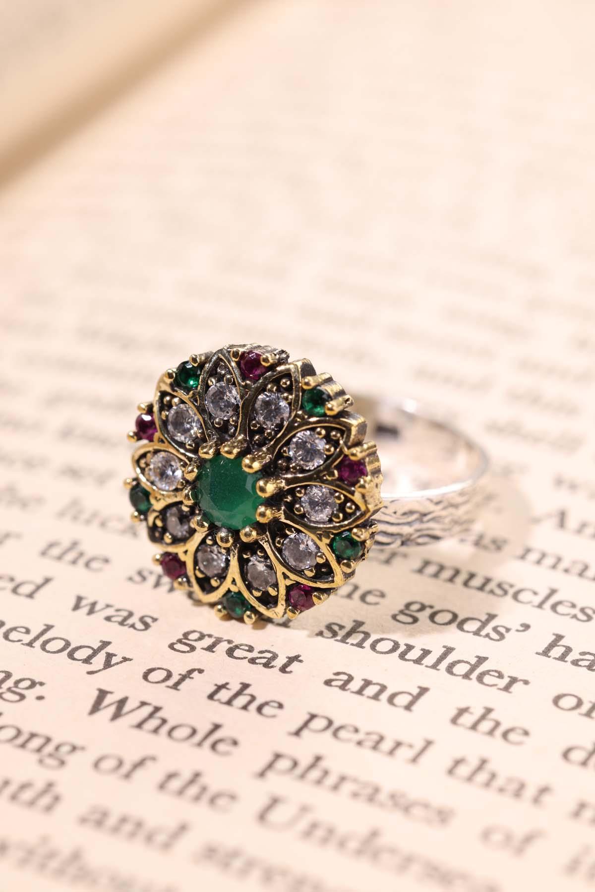 Verde Serisi Renkli Taşlı Gümüş Üçlü Set Otantik Takı Ayarlanabiilir Yüzüklü